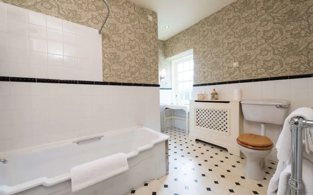 Cavens Country House Hotel