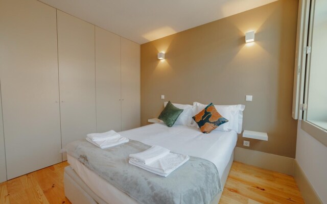 Legacy Oporto Design Apartment H by Vacationy