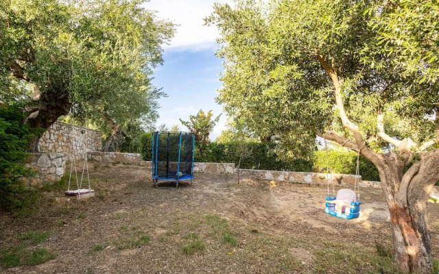 Stone Farmhouse in Groves - Sea Mountain Views