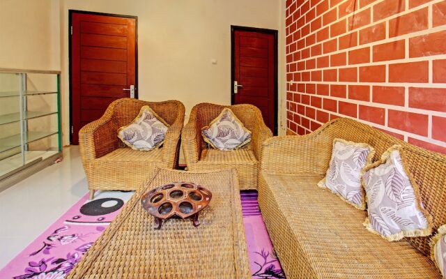 OYO 91845 V_ar House Near Pantai Tanjung Bias