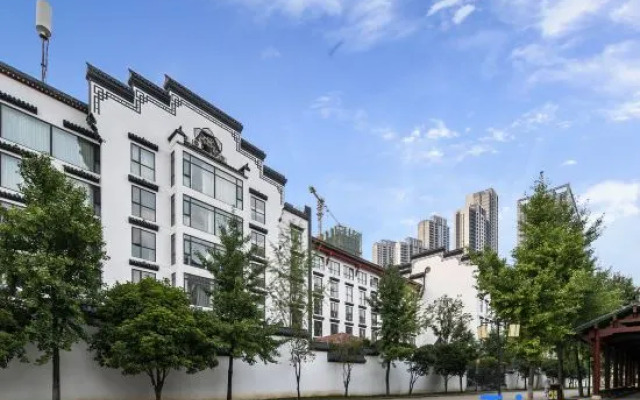 Starway Hotel Wuhan Hanyang Guiyuan Temple