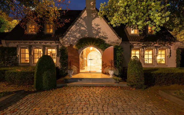 Beautiful Villa in Drunen With Private Heated Pool