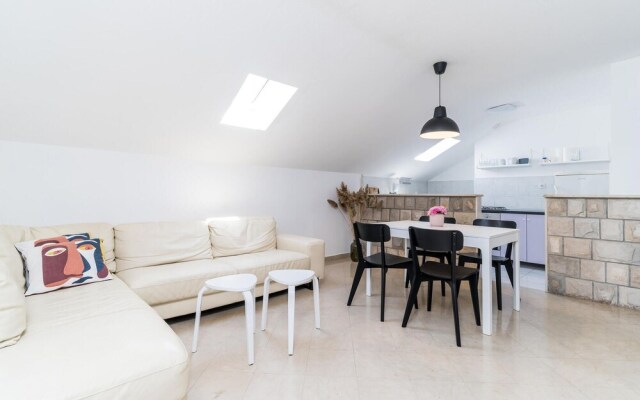 Nice Home in Slano With Wifi and 2 Bedrooms