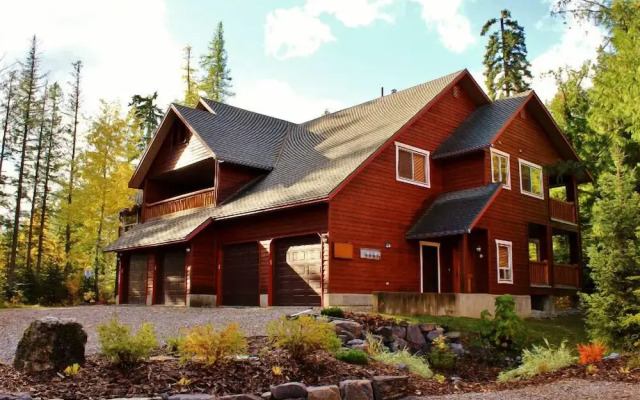 Polar Peak Lodges by Fernie Lodging CO