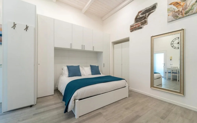 Modern Apartment in Via Carloni by Wonderful Italy