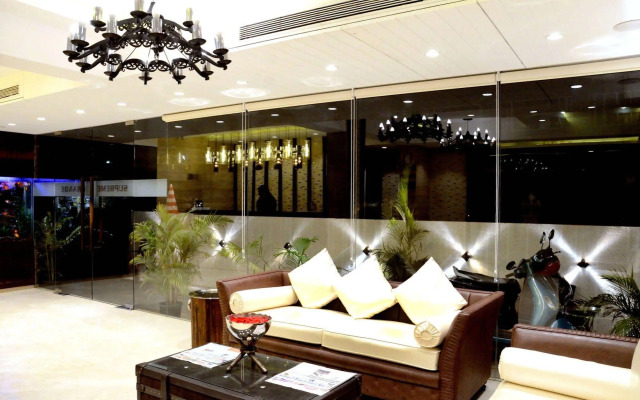 Hotel Supreme Grande