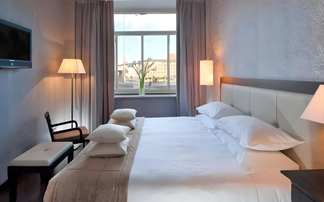 Отель C-hotels Ambasciatori