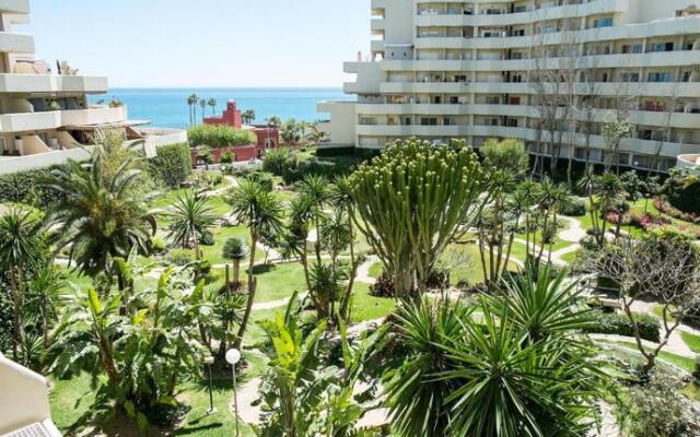 The Kingfisher Apartments at Benal Beach