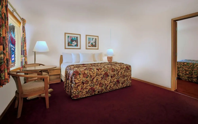 Shamrock Motel