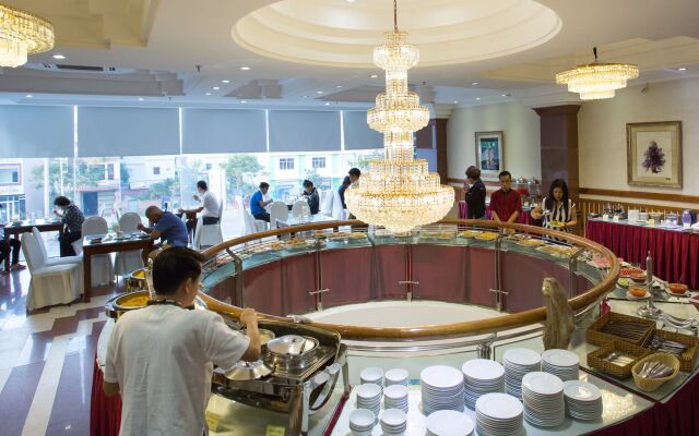 Adina Hotel