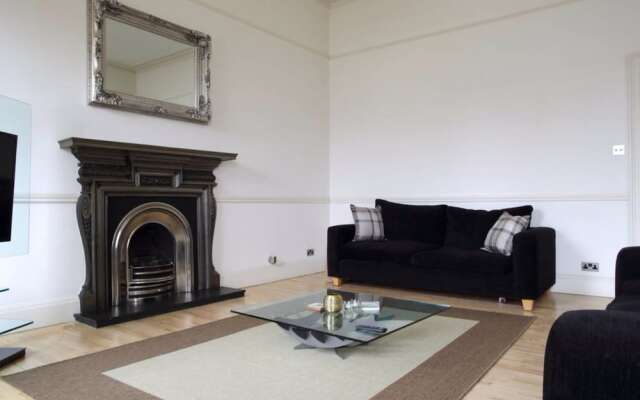 4 Bedroom Apartment In City Centre