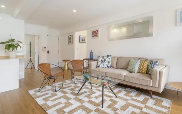 LV Premier Amoreiras AM3 Modern Space AC Lift