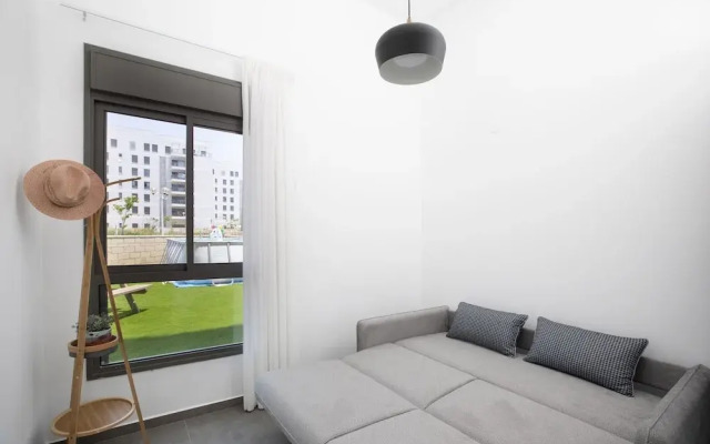 Stylish Garden Apartment near Akhziv Beach
