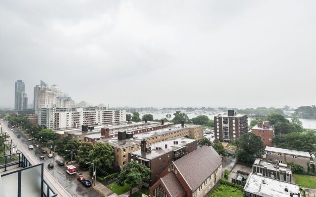 Life Suites - Fort York Central Condo