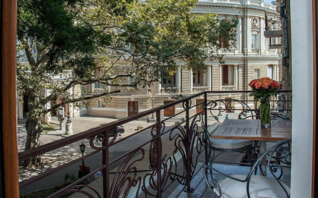 Palais Royal Hotel