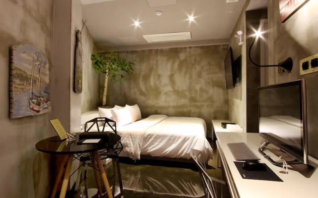 Rich Diamond Hotel