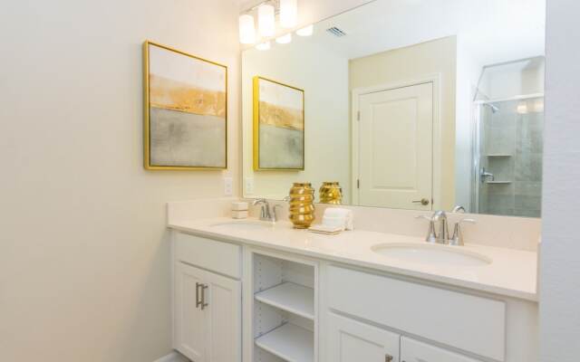 Beautiful  Apartment at Storey Lake 272975