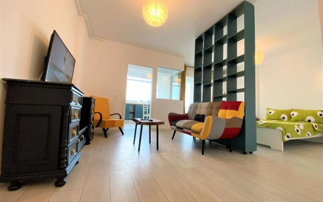 PLAZA VIEW Studio
