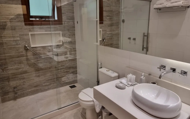 Saison Resort & Spa