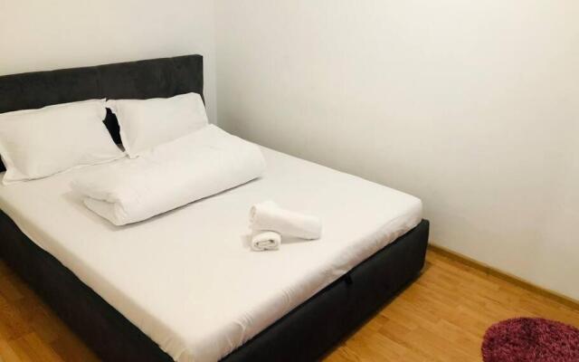 Nice apt near Spitalul Judetean, all you need LR14