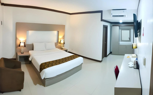 Kawana Hotel – Guest Rooms – Padang