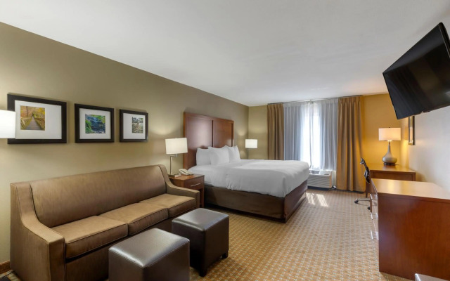 Comfort Inn & Suites Marion I-57