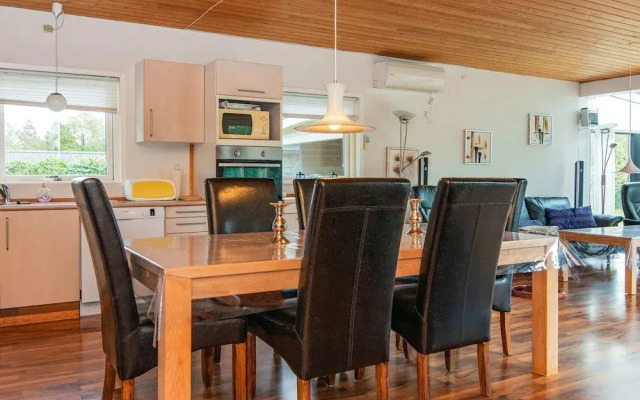 Enticing Holiday Home in Midtjylland near Sea