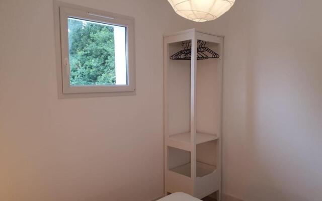 Modern Apartment Near The Sea