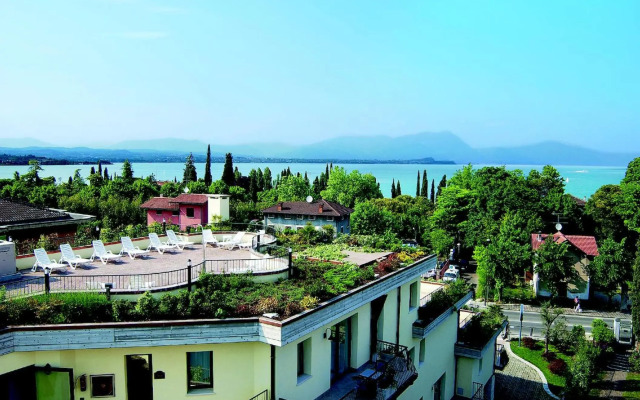 Admiral Hotel Villa Erme