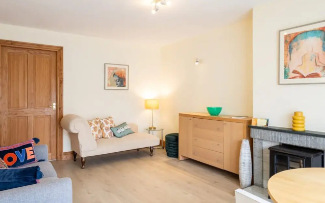 Host Stay Riverbank