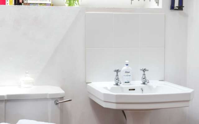 A Lovely old Stone Barn Between Talgarth and Crickhowell