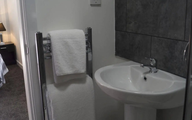 Kirks Korner Hotel
