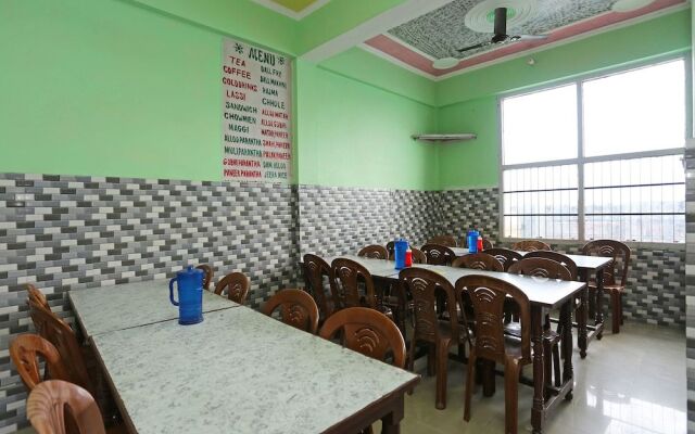 OYO 17011 Hotel Kiran