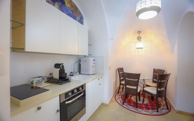 Western Wall Luxury House