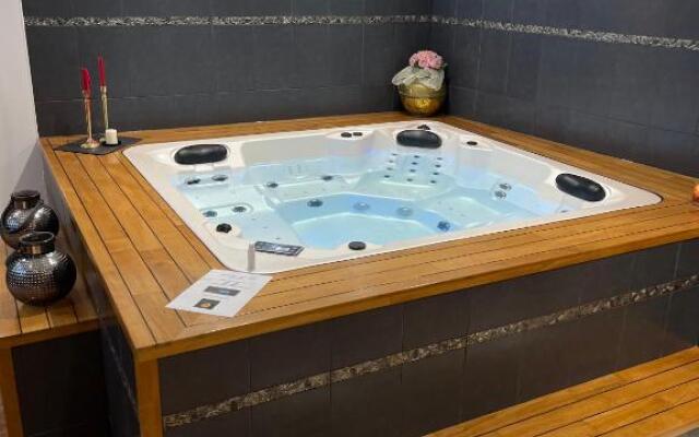 Chambre d h¿tes ind¿ndante Jacuzzi Cave Bar SUITE 785