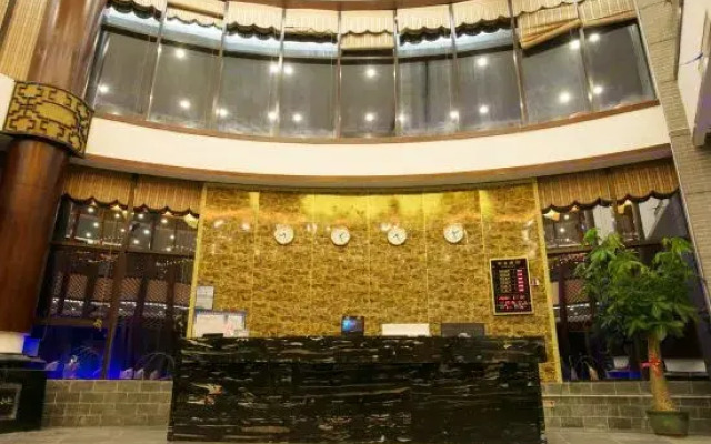 Qionghai Yefeng Business Hotel (Yinhai Road Wanquanhe Branch)