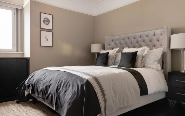 The Leicester Square Apartment