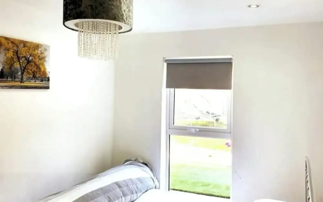 1-bed Suite - Sleeps 3 - Parking - Near Bluewater