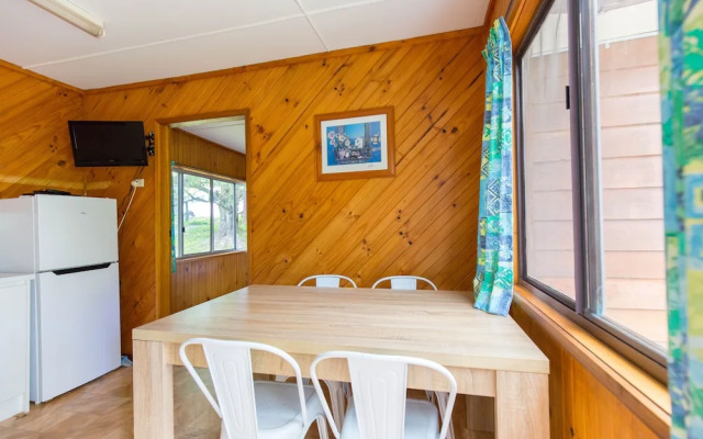 Wonboyn Cabins & Caravan Park