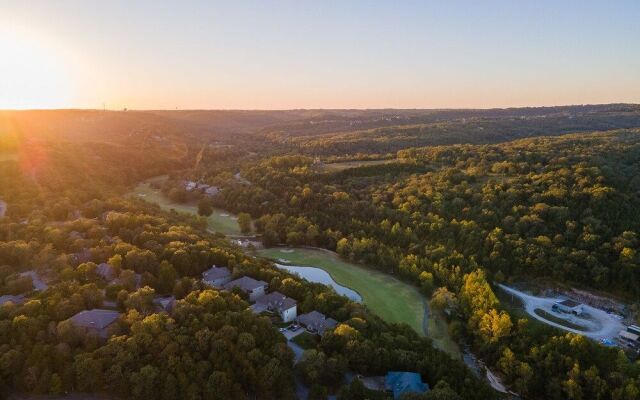 The Gathering Place - Minutes to 61-acre Theme Park