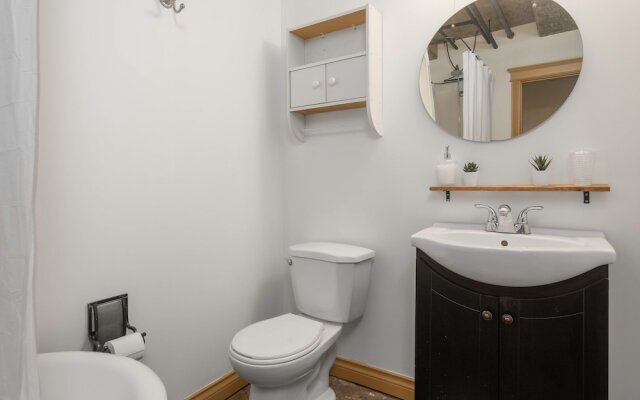 Sterling Suites - Gastown