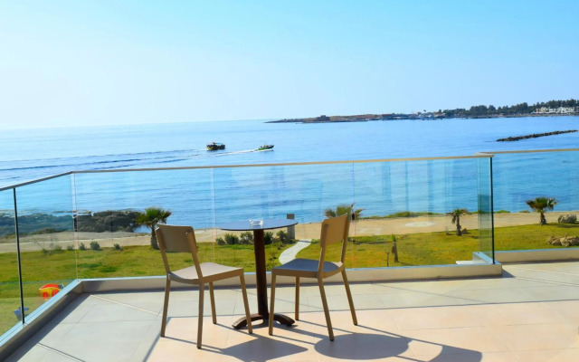 Amphora Hotel & Suites