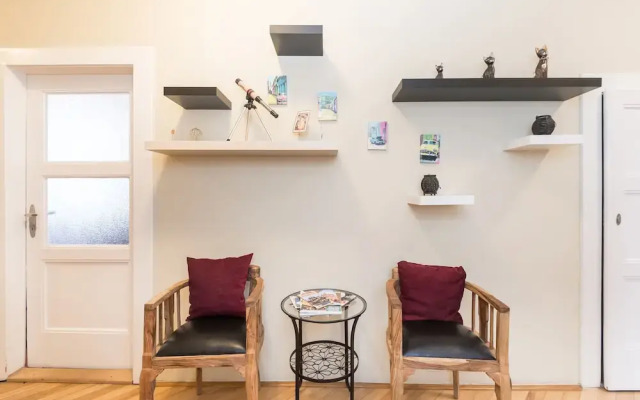 Castle View Spacious Apartment