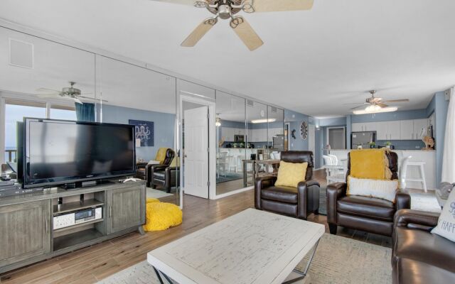 Pelican Beach Terrace 807