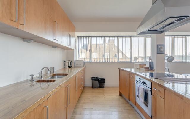 2 Bedroom Loft Near Edgware Road