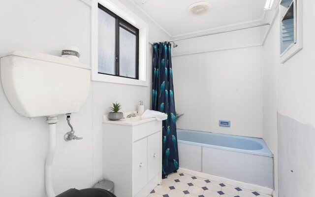 Victoria Parade, 29B