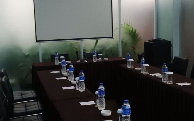 V Hotel Tebet, Jakarta