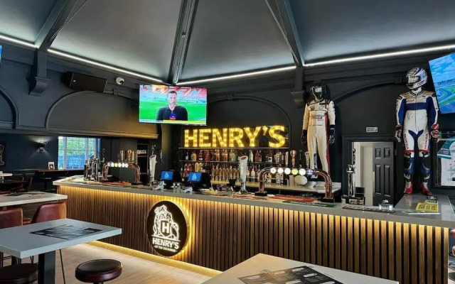 The Exchange Coach House Inn