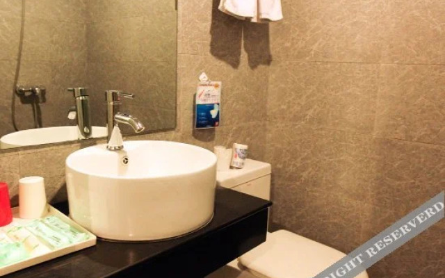 SET Youpin Hotel (Jingzhou Sanwan Road Education College)