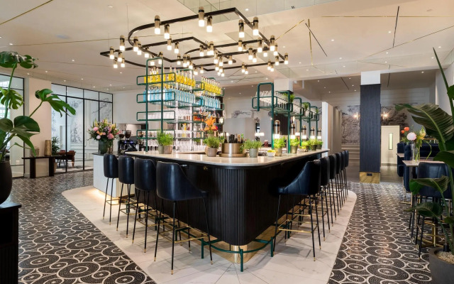 Sapphire House Antwerp, Autograph Collection